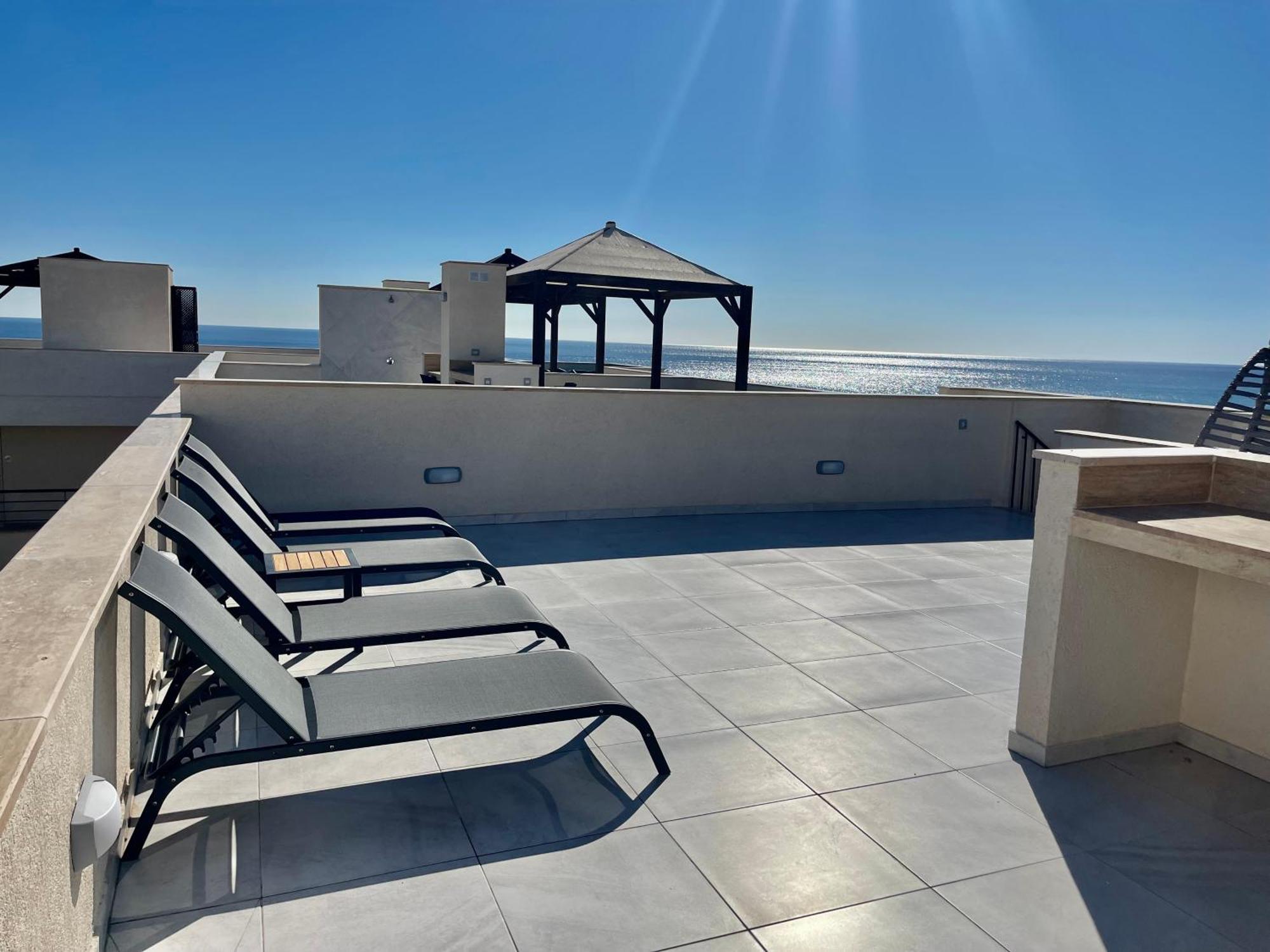 Relaxing Penthouse Suites By The Sea Vokolidha Exterior foto